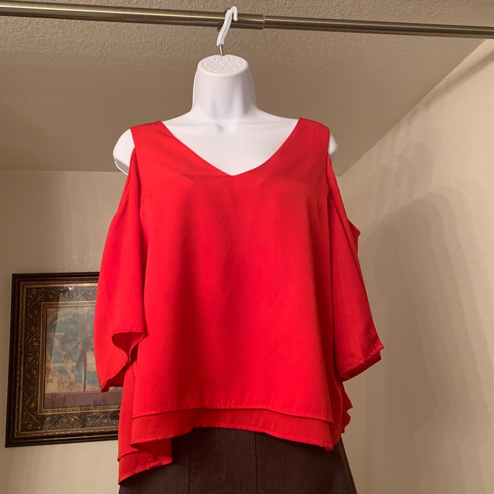 Cold Shoulder Layered Top ❤️